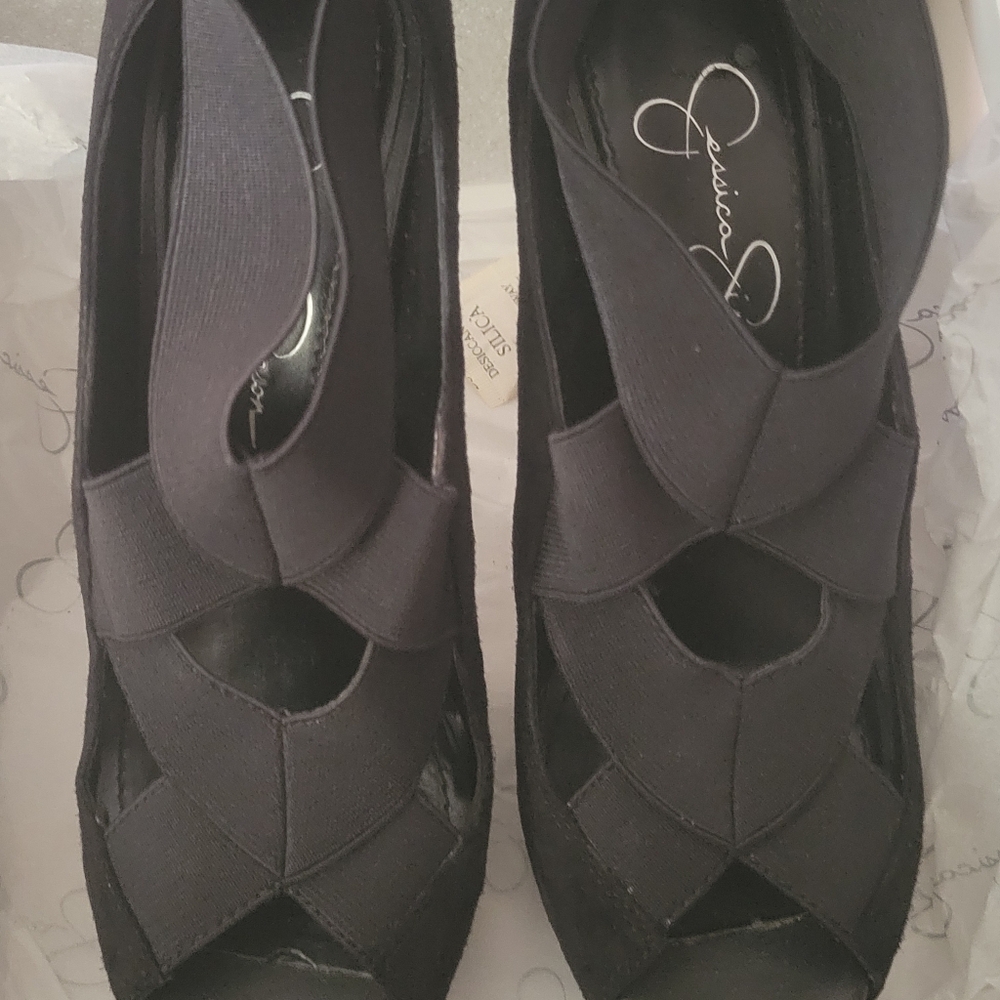 Jessica Simpson Black Heels Sleek Design